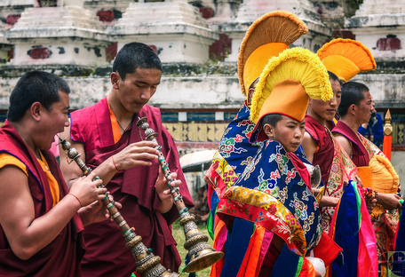 Musicisti-alla-Celebrazione-della-Puja-Sichuan-Cina.png