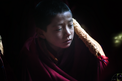 piccolo-monaco-nel-monastero-Sichuan-Cina.png